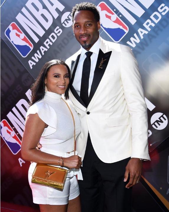 他会根据球 他会根据球