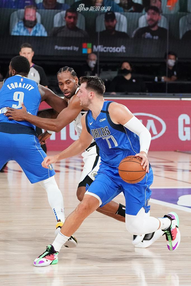 尽管全场欢 尽管全场欢