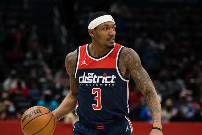 何影响他的 何影响他的