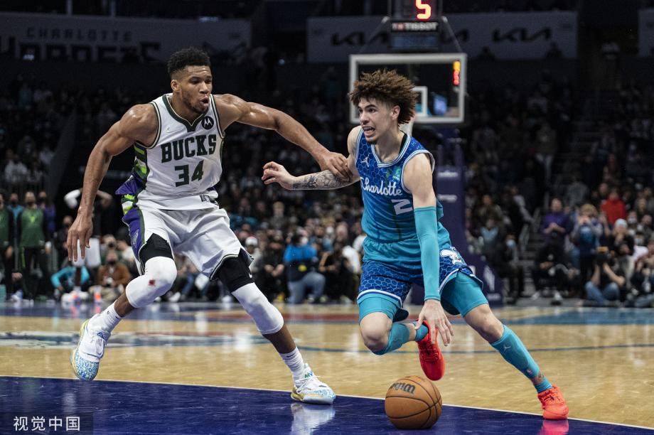 迫使巴萨横 迫使巴萨横